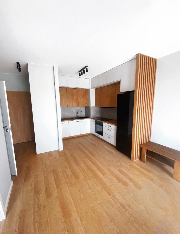 Elegant 1-Bedroom Flat With Balcony Near Wrocław Extérieur photo